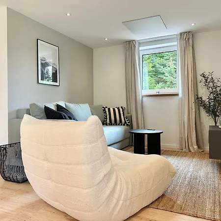 2 Im Haus Mit Sauna & Bergblick, 2 Kuechen, 2 Baeder Hébergement de vacances Siegsdorf
